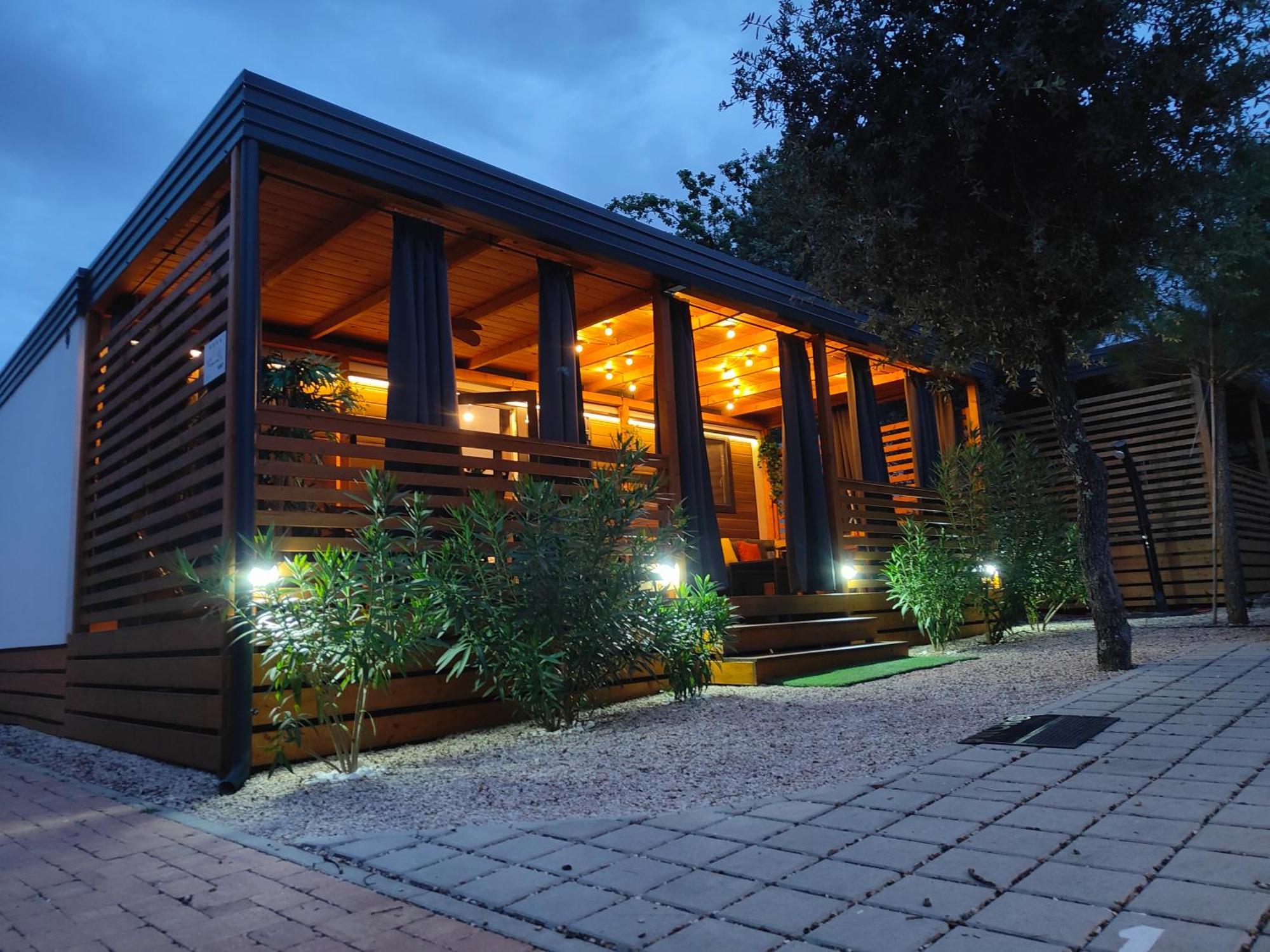 Mobile Home Ami & Alen Биоград на Мору Екстериор снимка